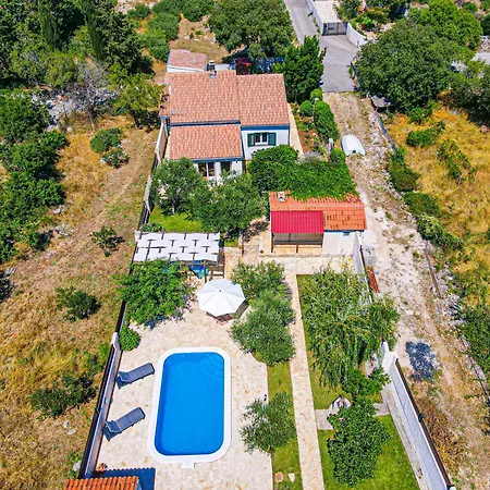 Mariah With Pool Near National Park Krka 빌라