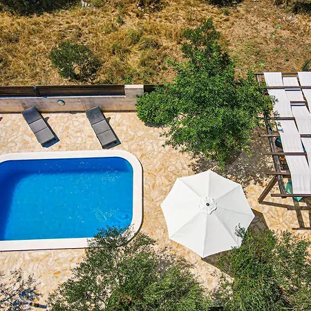Mariah With Pool Near National Park Krka 빌라 *